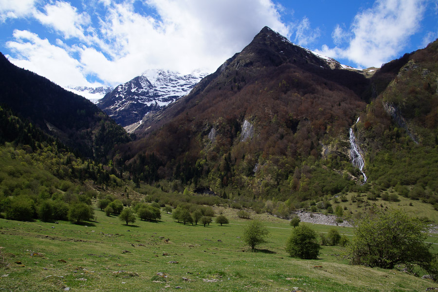 Sentier vers le lac D'Oo