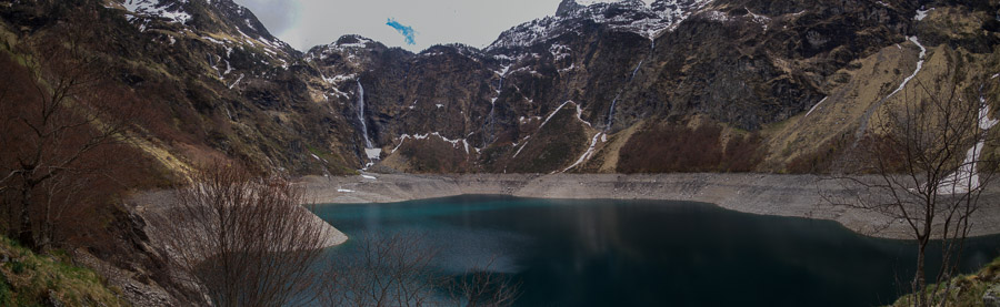 Sentier vers le lac D'Oo