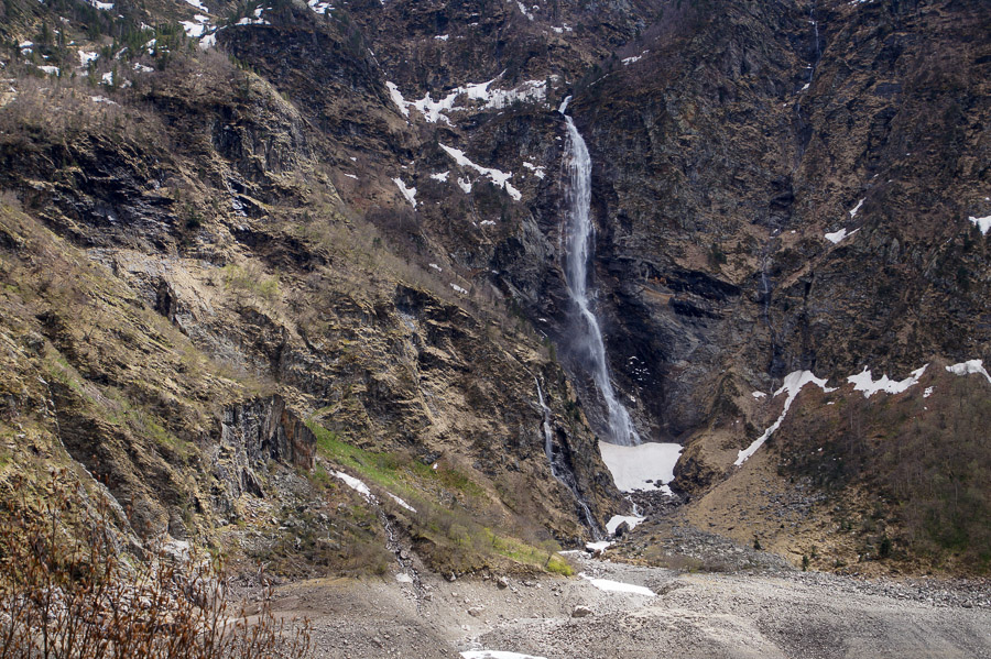 Sentier vers le lac D'Oo